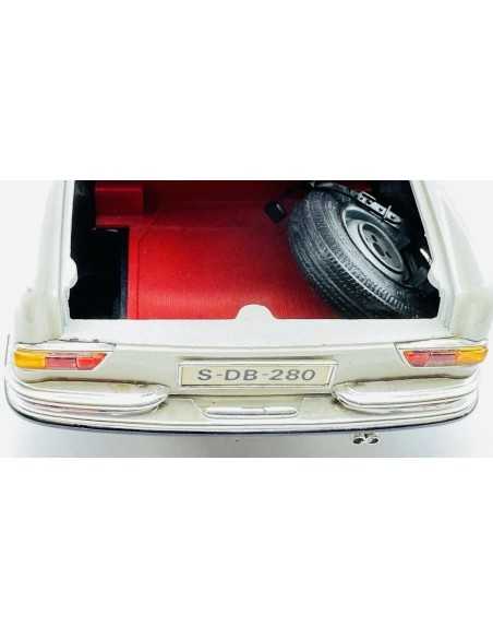 Mercedes-Benz 280 SE Anno 1967 bianco crema 1:18 Maisto