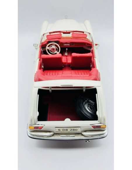 Mercedes-Benz 280 SE Baujahr 1967 cremeweiß 1:18 Maisto