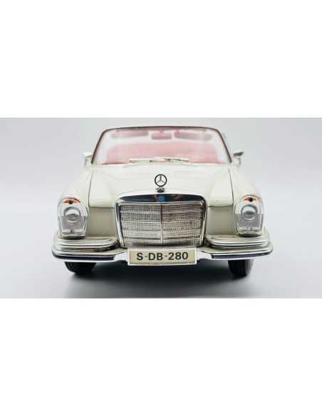 Mercedes-Benz 280 SE Bouwjaar 1967 crèmewit 1:18 Maisto