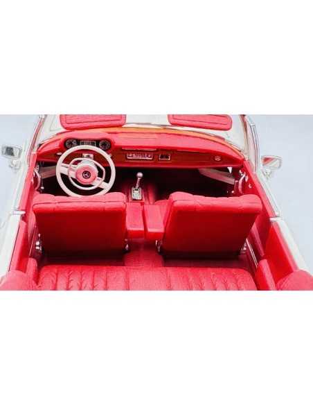 Mercedes-Benz 280 SE Baujahr 1967 cremeweiß 1:18 Maisto