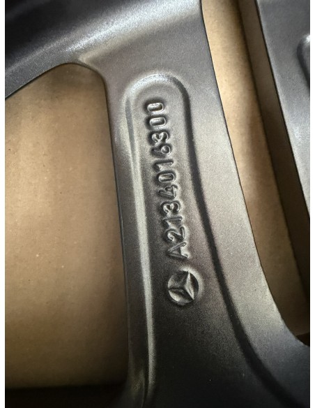 Roda de liga leve original Mercedes-Benz AMG A2134016300 7Y51