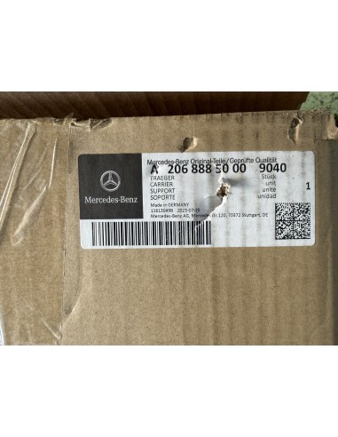Soporte de parrilla delantera Mercedes-Benz Clase C W206 – Pieza original OEM A2068885000 (9040)