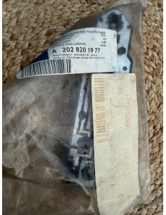 Genuine Mercedes-Benz A2028201977 Rear Tail Light Bulb Holder – New OEM Part 2