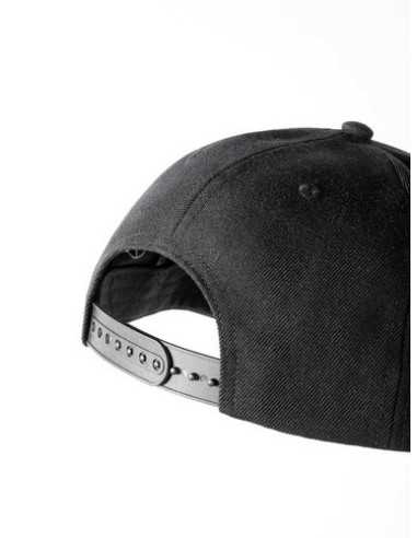 Flat brim cap, Mercedes-Benz