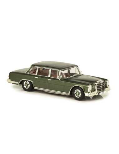 Mercedes-Benz Mercedes Benz 600 (W100) da collezione verde metallizzato scala 1:43